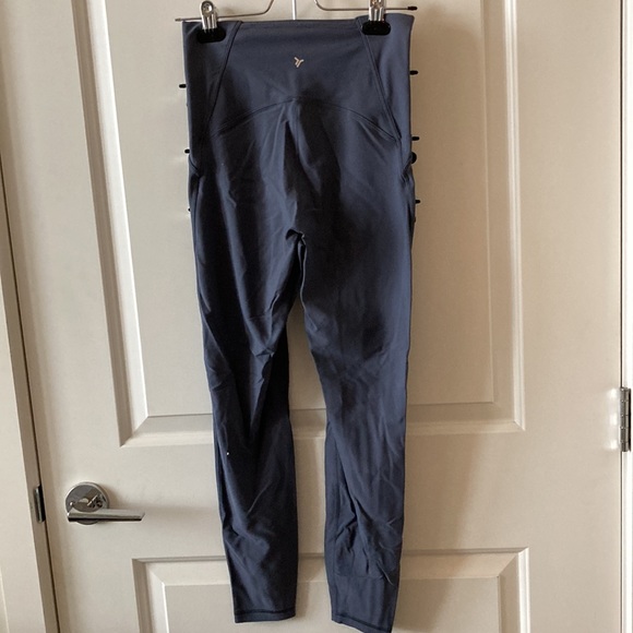 Extra High-Waisted PowerLite Lycra ADAPTIV 7/8-Length Leggings - Picture 4 of 6